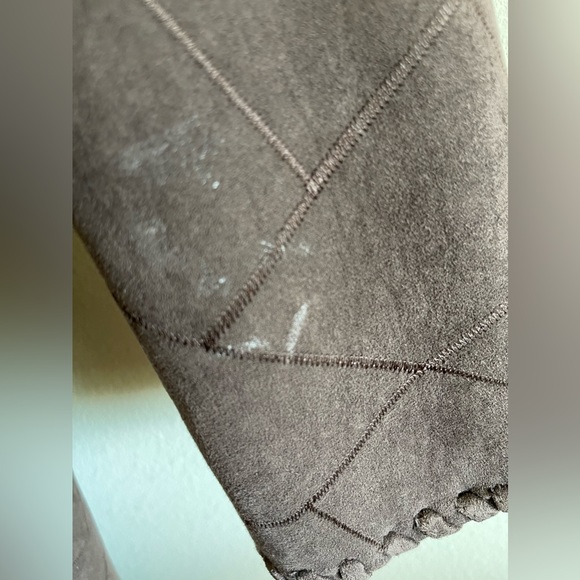 Vintage Jessie USA Suede lined with Sherpa trench coat. Small - Picture 5 of 7